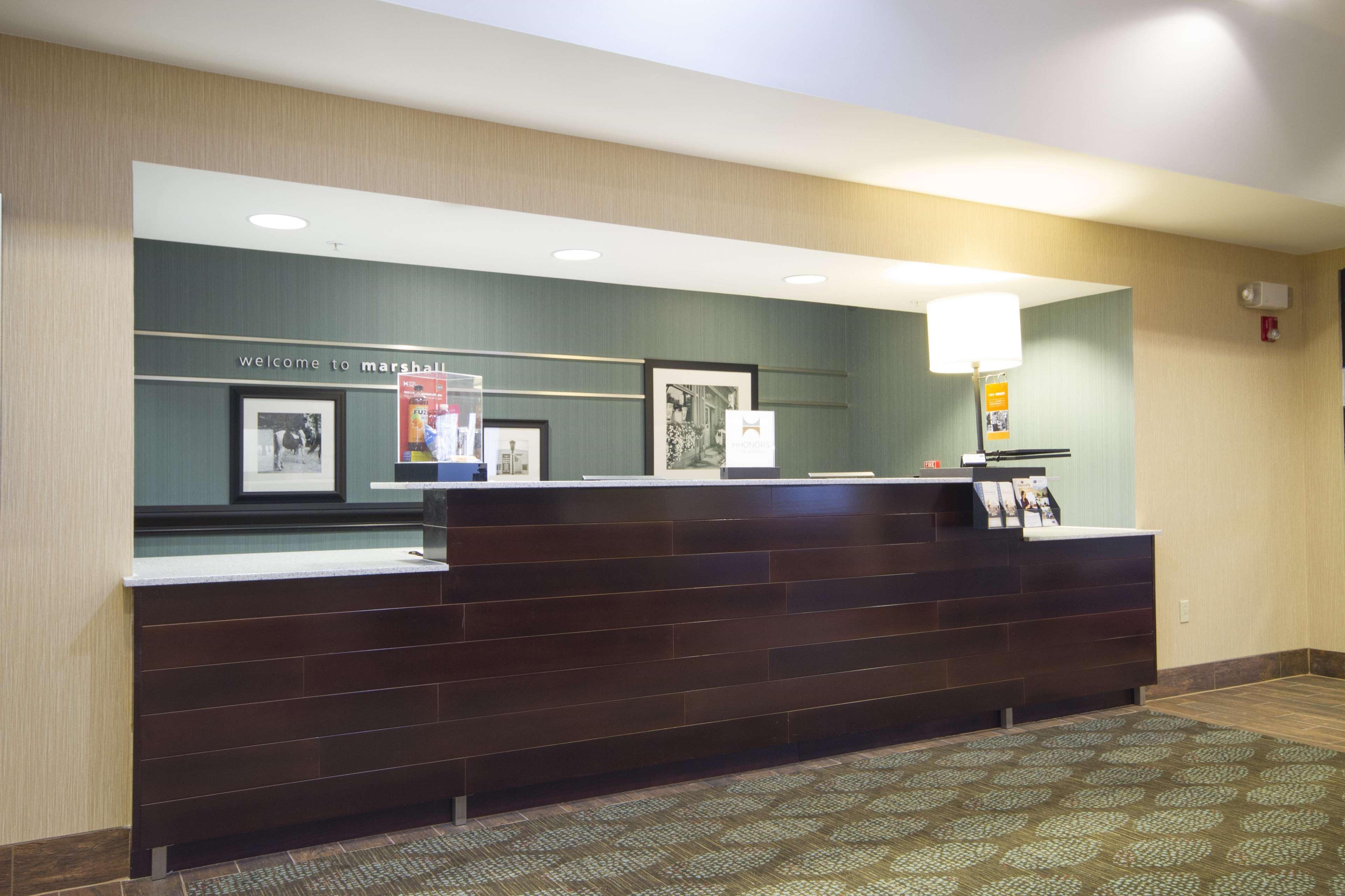 Hampton Inn Marshall Exteriör bild